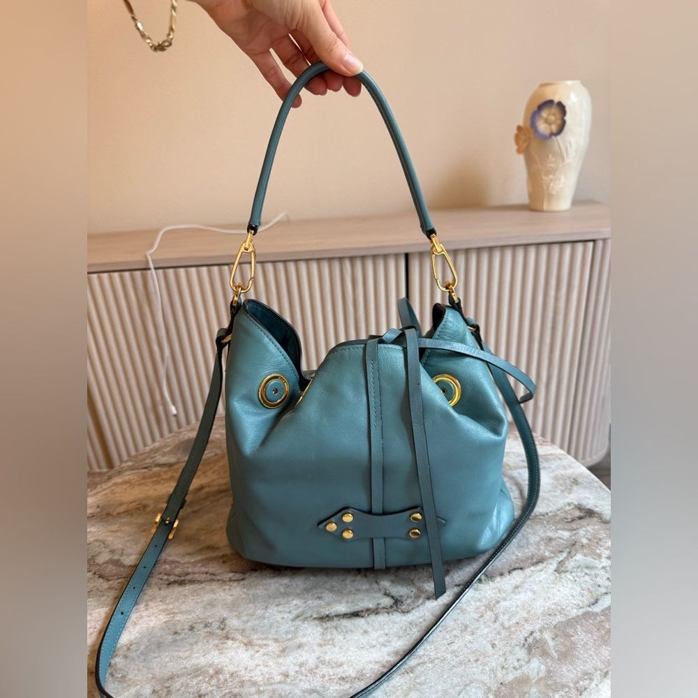 STUNNING MIU-MIU BOUTIQUE HANDBAG satchel tote bag in blue with gold hardware